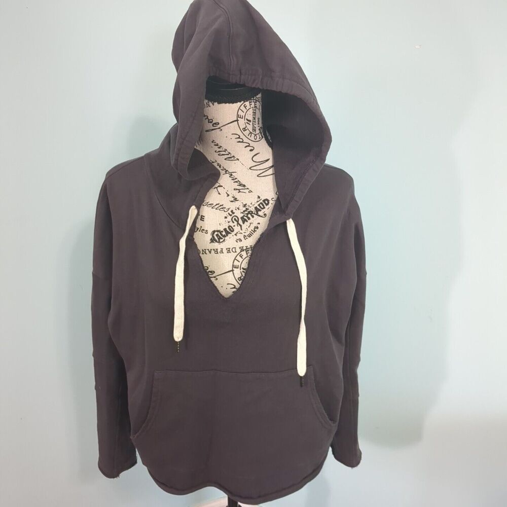 FATE Women’s Pullover Sweater  Hoodie small
